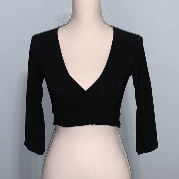 Tops - Black tie back crop top Size S
